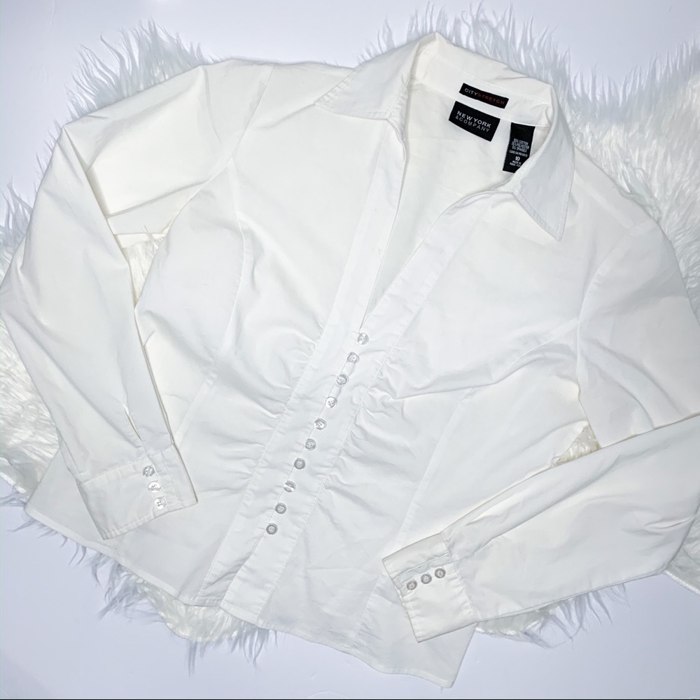 ✨ 5/$25 ✨ New York & Company Button Down Blouse